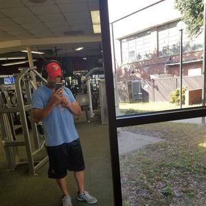 Meet your Posher, Leon